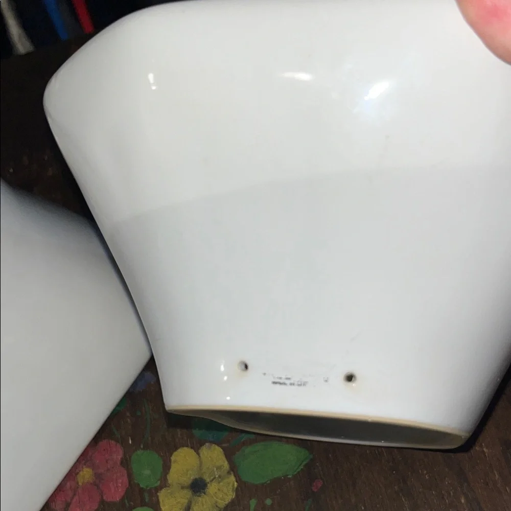Crate&Barrel White Snowflake Bakeware Set